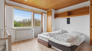 4 bedrooms, free WiFi