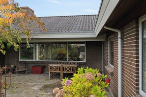 Outdoor dining - Cozy holiday home in Thisted (Thisted)