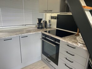 Geladeira, fogão, cooktop, lava-louças
