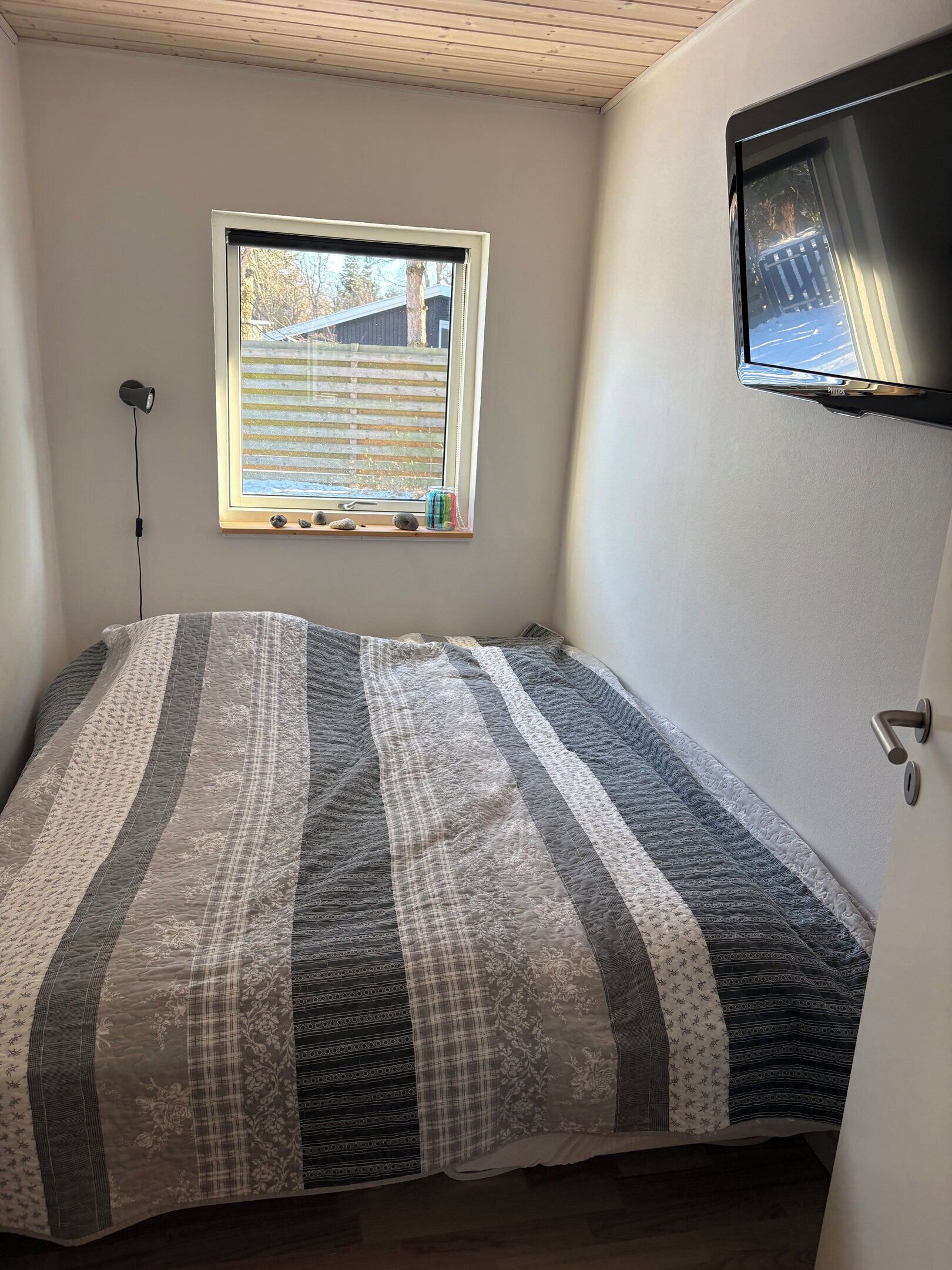4 bedrooms, iron/ironing board, free WiFi