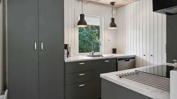 Kühlschrank, Ofen, Herdplatte, Geschirrspüler