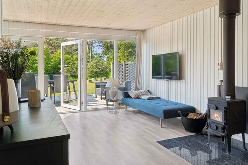 Beautifully renovated summer house.