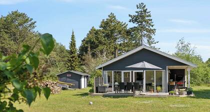 Cozy house with outdoor spa