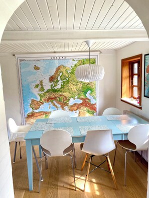 Dining - Charming cottage in the best Hc Andersen style (Frørup)