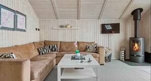 Stereo - Panoramic ocean view - beautiful beach house (Otterup)