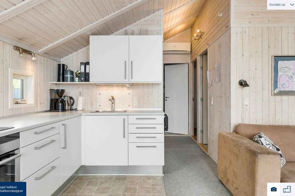 Fridge, oven, toaster, highchair