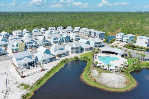 Almost Heaven in Orange Beach ~ Pet Friendly, Pool, Putting Green + $400 in FREE Activities Daily