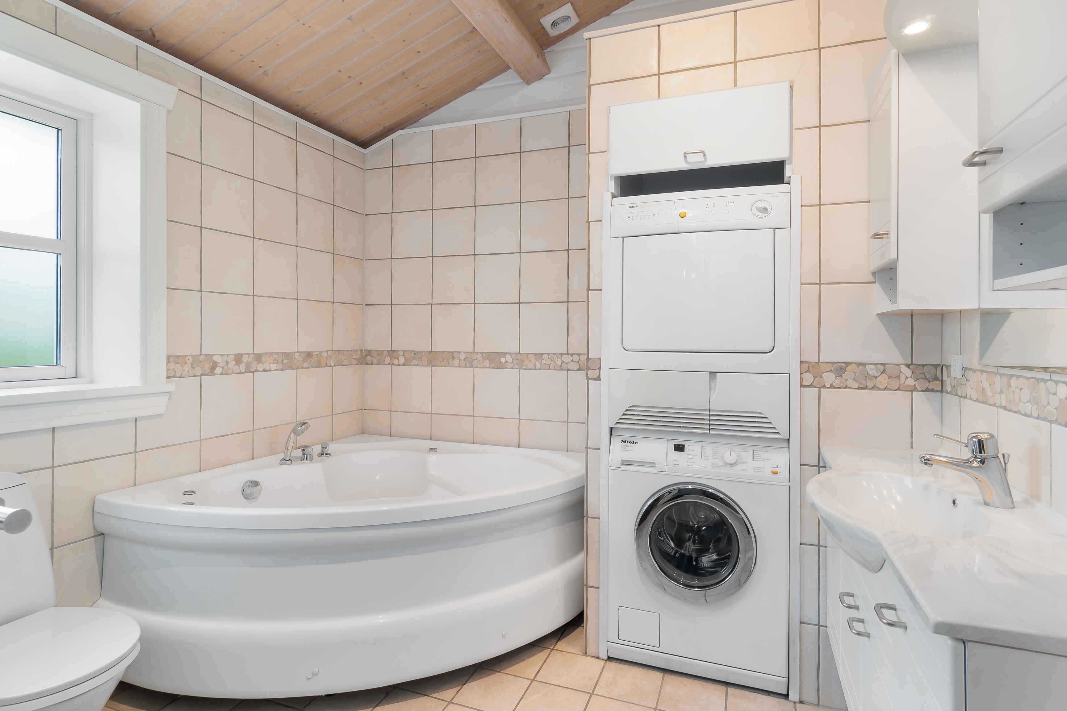 淋浴设施、吹风机