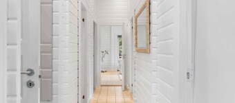 summer cottage with jacuzzi and sauna