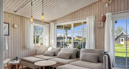 Lovely cottage within walking distance to the sea