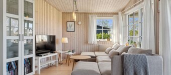 Lovely cottage within walking distance to the sea