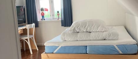 3 chambres, fer et planche à repasser, Wi-Fi gratuit