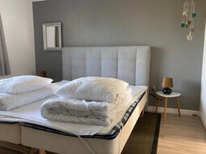 3 bedrooms, iron/ironing board, free WiFi - Historic holiday home in Poulsker (Nexø)