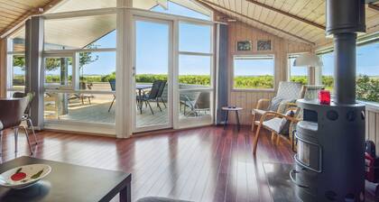 Beach house with sea view of the Great Belt