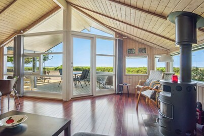Beach house with sea view of the Great Belt