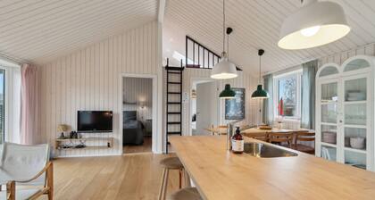 Snug in Snogebæk: A Modern Cozy Summer House