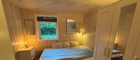 2 bedrooms, free WiFi