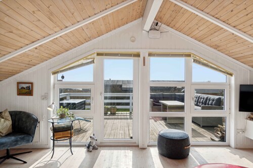 Summer house with sauna near Følle Strand