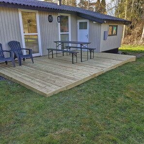 تناول الطعام بالخارج