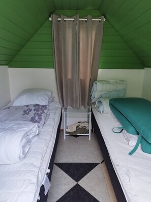 4 bedrooms, iron/ironing board, free WiFi - Quiet area 15 km to the beach (Skibby)