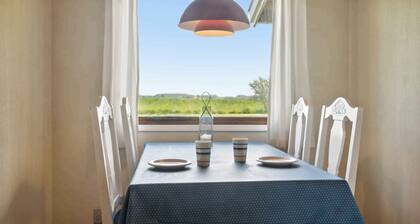 Summer cottage idyll at Nature's Pearl.