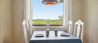 Summer cottage idyll at Nature's Pearl.