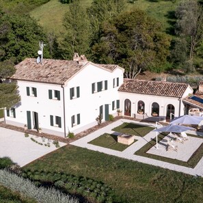 Villa | 4 bedrooms - Villa Dianella 8 2 Emma Villas (Monterubbiano)