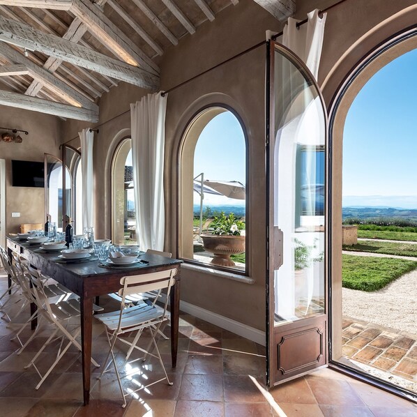 Villa | 4 bedrooms - Villa Dianella 8 2 Emma Villas (Monterubbiano)