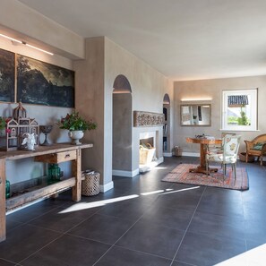 Villa | 4 bedrooms - Villa Dianella 8 2 Emma Villas (Monterubbiano)