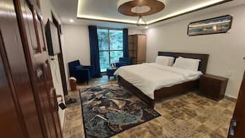 Habitación doble Deluxe | Insonorización, tabla de planchar con plancha y wifi gratis