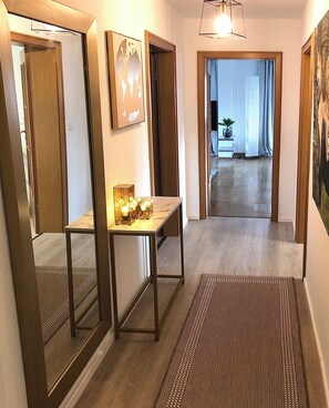 Interior - Ruhige Helle Wohnung mit 130 qm im 1.og (Karlsruhe)