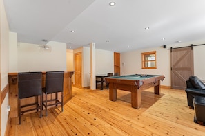 Spielezimmer