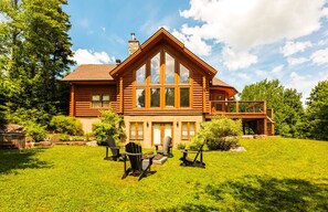 Exterior - Fiddler Lake Resort: Luxury Chalet + Hot Tub (Mille-Isles)