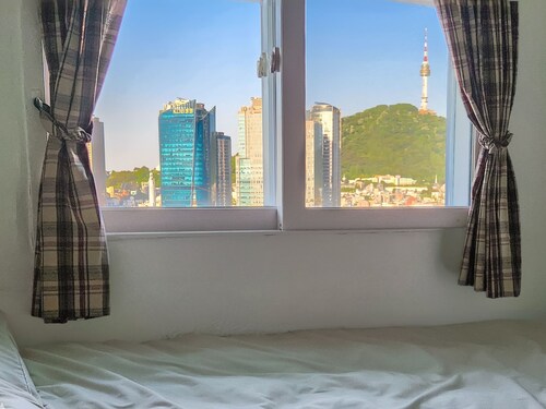 2Bedroom House 10min from Seoul Stn #Free Netflix #View of Namsan #1pm Checkout 