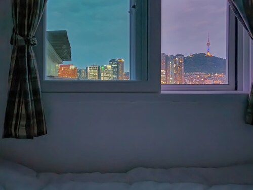 2Bedroom House 10min from Seoul Stn #Free Netflix #View of Namsan #1pm Checkout 