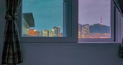 2Bedroom House 10min from Seoul Stn #Free Netflix #View of Namsan #1pm Checkout