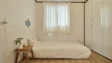 2 habitaciones, escritorio, wifi gratis y ropa de cama