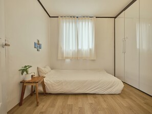 2 quartos, escrivaninha, Wi-Fi de cortesia, roupa de cama