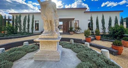 SPQR Hunter Valley - A grand Roman inspired getaway experience