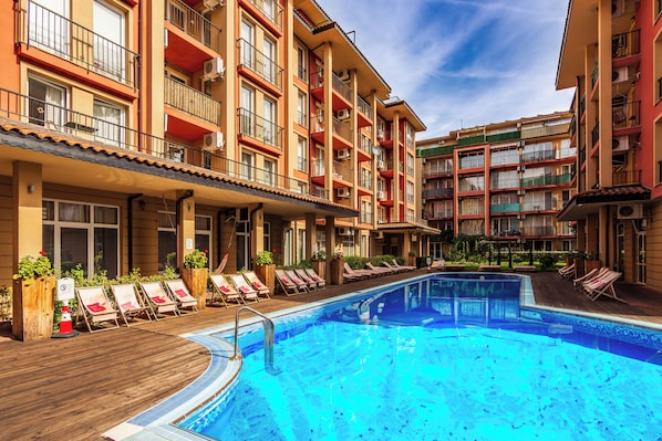 Exterior detail - TODORKA Sunny View Central (Sunny Beach)