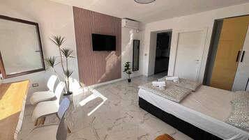 1 camera, ferro/asse da stiro, Wi-Fi, lenzuola