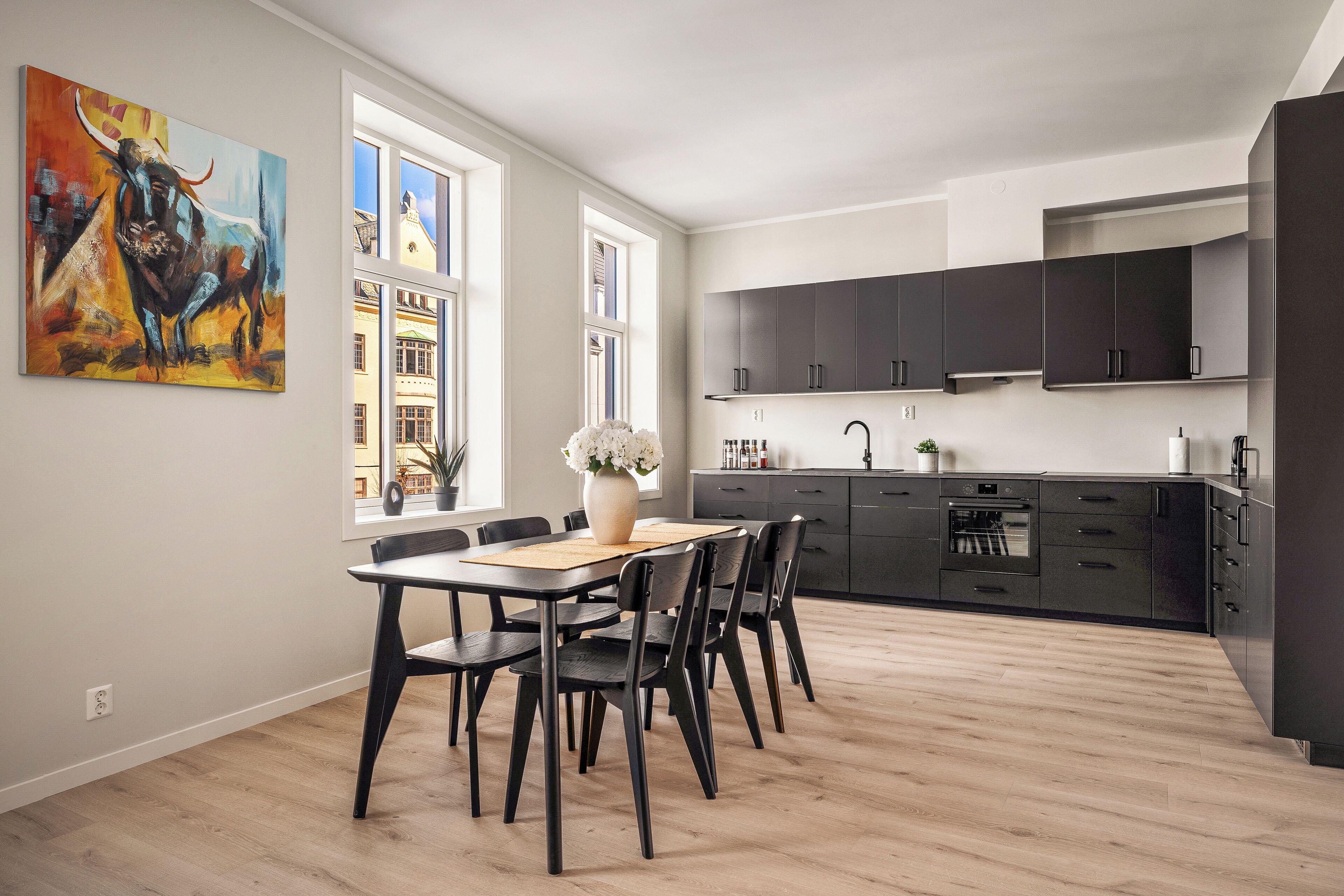 Apartamento City, 3 habitaciones | Cocina privada | Frigorífico grande, microondas, horno y placa de cocina