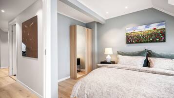 Panoramic Apartment, 3 Bed (4th Floor) | 3 bedrooms, iron/ironing board, free WiFi, bed sheets