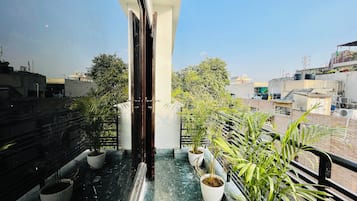 Premium Apartment | Balcony