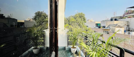 Premium Apartment | Balcony