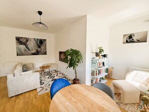 Smart-tv och böcker
