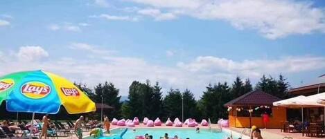 Seasonal outdoor pool