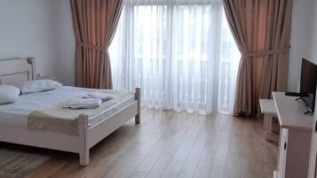 Standard Double Room | Free WiFi