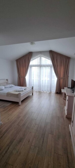 标准双人房 | 免费 WiFi