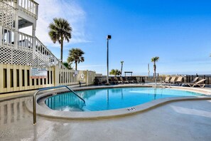 A heated pool - Sunbird Resort: Ground-Floor Gem with Stunning Ocean Views! Free Beach Chair Service! (Panama City Beach)